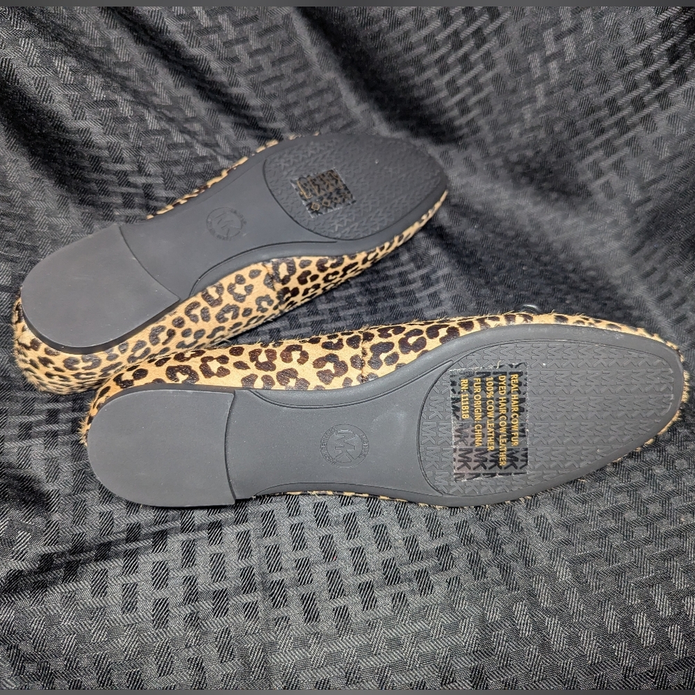 MICHAEL Michael Kors MK Nori Leopard Print Calf Hair Ballet Flats. - Picture 6 of 6